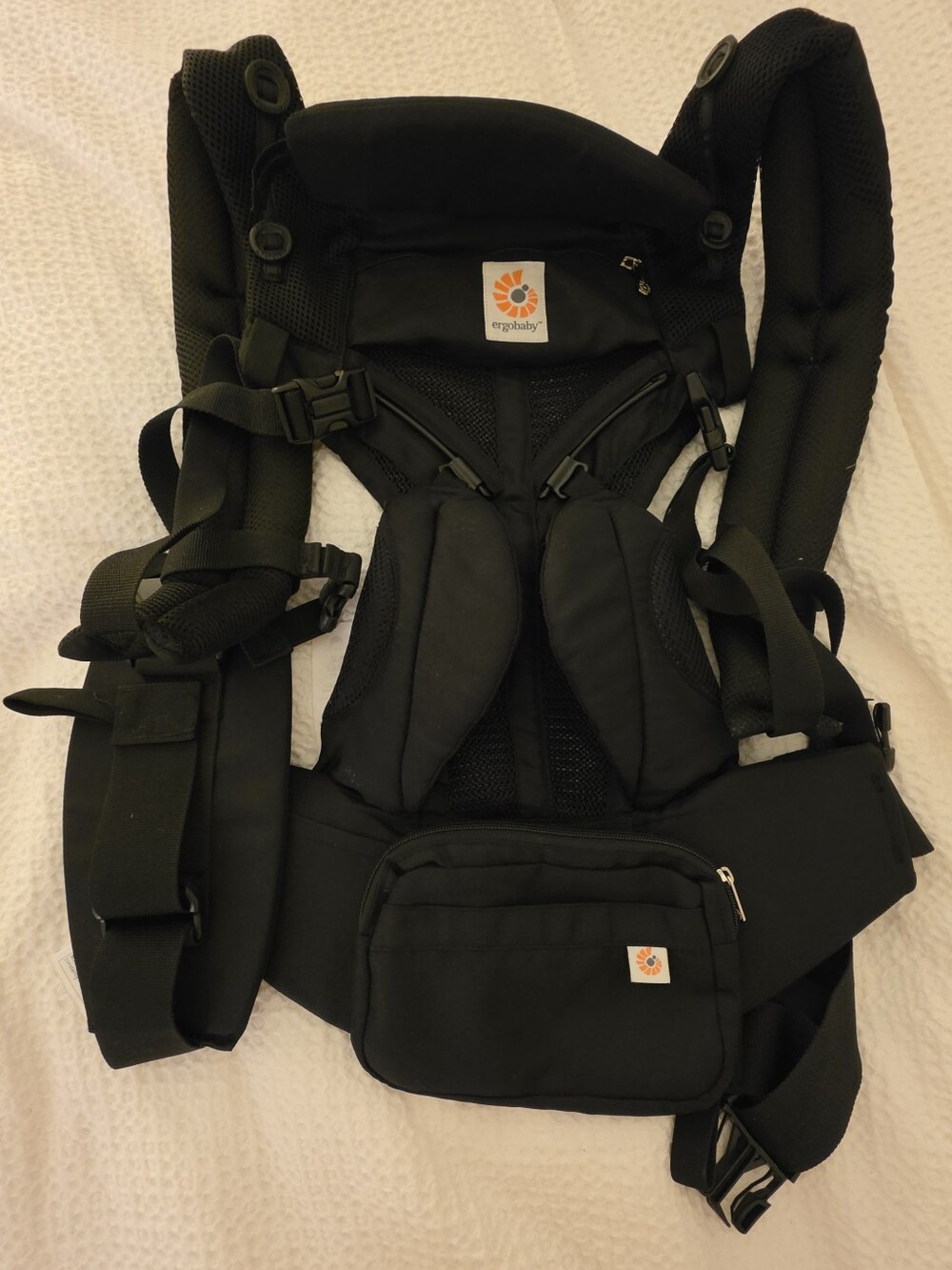 Gently Used Onyx Black Omni Classic Ergobaby Carrier